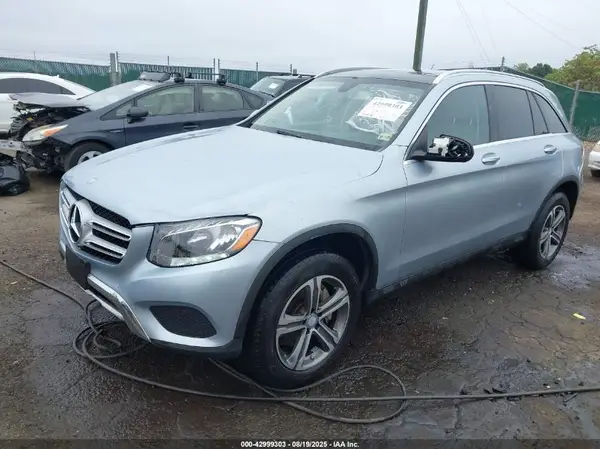 WDC0G4KB0HF159363 2017 MERCEDES-BENZ GLC - Image 2