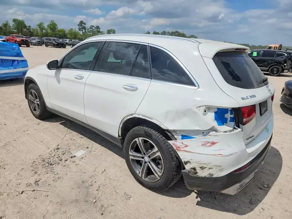 WDC0G4KB0HF189821 2017 MERCEDES-BENZ GLC - Image 2