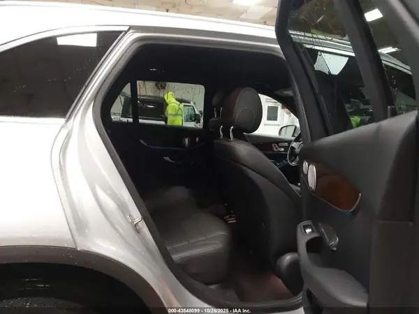 WDC0G4KB0HF237933 2017 MERCEDES-BENZ GLC - Image 8