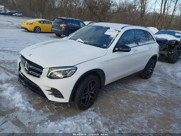WDC0G4KB0HF244770 2017 MERCEDES-BENZ GLC - Image 2