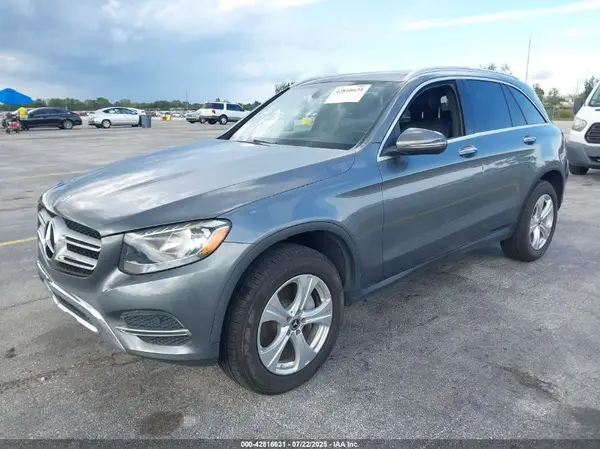 WDC0G4KB0HV008738 2017 MERCEDES-BENZ GLC - Image 2