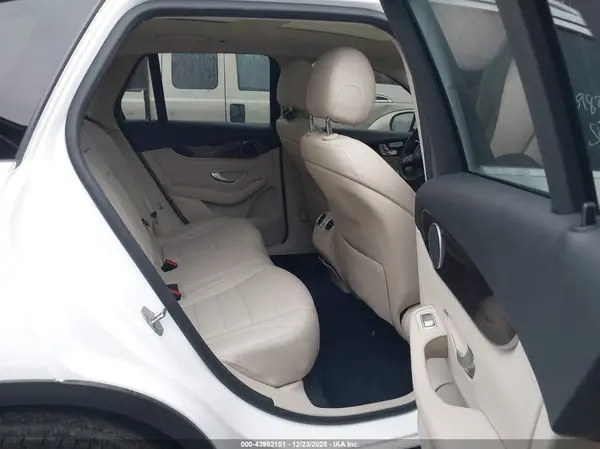 WDC0G4KB0JV029529 2018 MERCEDES-BENZ GLC - Image 8