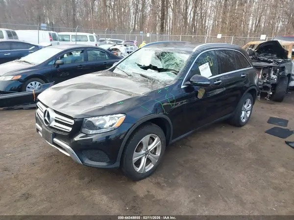 WDC0G4KB0JV030048 2018 MERCEDES-BENZ GLC - Image 2