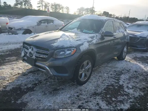 WDC0G4KB0JV040272 2018 MERCEDES-BENZ GLC - Image 2