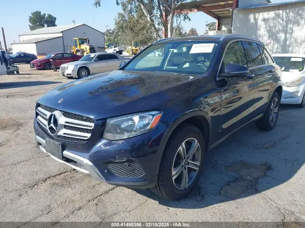 WDC0G4KB0JV063065 2018 MERCEDES-BENZ GLC - Image 2