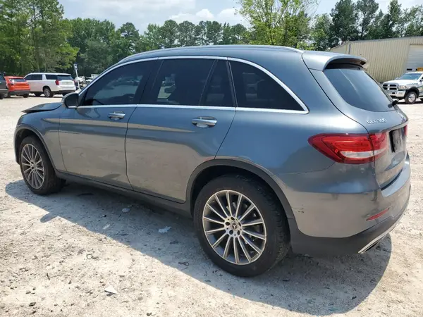 WDC0G4KB0JV068928 2018 MERCEDES-BENZ GLC - Image 2