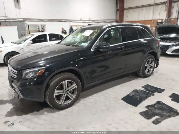 WDC0G4KB0JV070517 2018 MERCEDES-BENZ GLC - Image 2