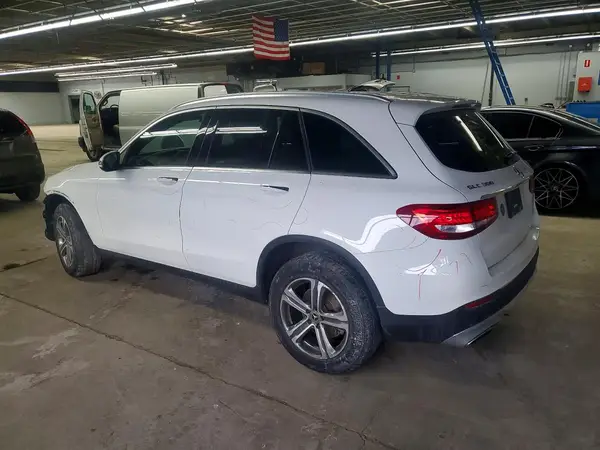WDC0G4KB0JV080626 2018 MERCEDES-BENZ GLC - Image 2