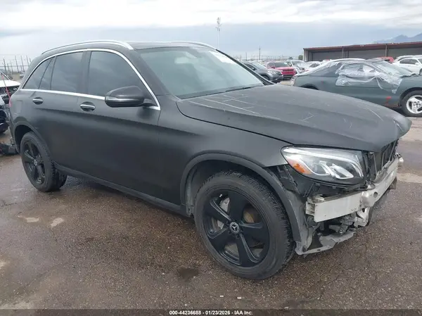 WDC0G4KB0JV084692 2018 MERCEDES-BENZ GLC - Image 1