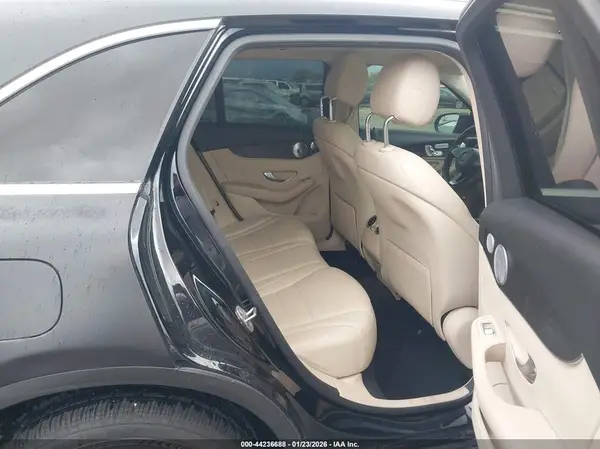 WDC0G4KB0JV084692 2018 MERCEDES-BENZ GLC - Image 8