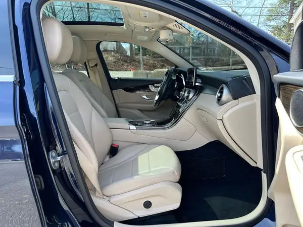 WDC0G4KB0KF603459 2019 MERCEDES-BENZ GLC - Image 8