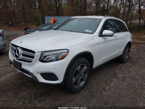 WDC0G4KB0KF666903 2019 MERCEDES-BENZ GLC - Image 2