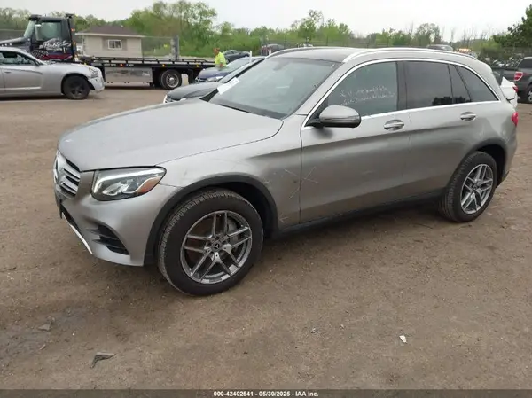 WDC0G4KB0KV145203 2019 MERCEDES-BENZ GLC - Image 2