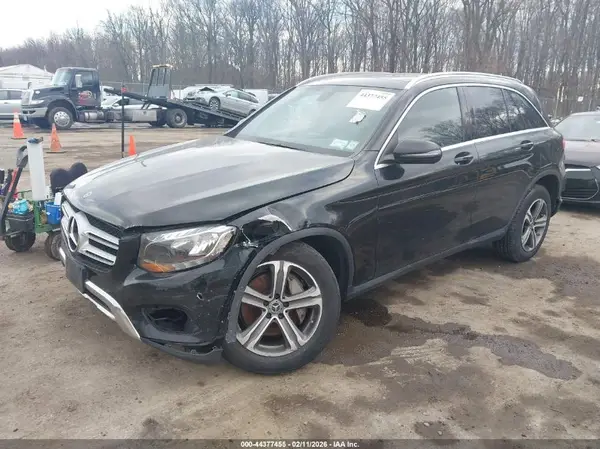 WDC0G4KB0KV168075 2019 MERCEDES-BENZ GLC - Image 2