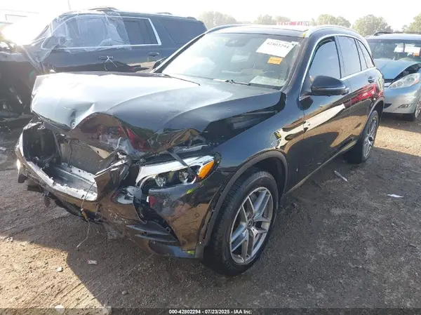 WDC0G4KB0KV174877 2019 MERCEDES-BENZ GLC - Image 2