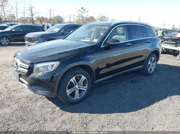 WDC0G4KB1GF007865 2016 MERCEDES-BENZ GLC - Image 2