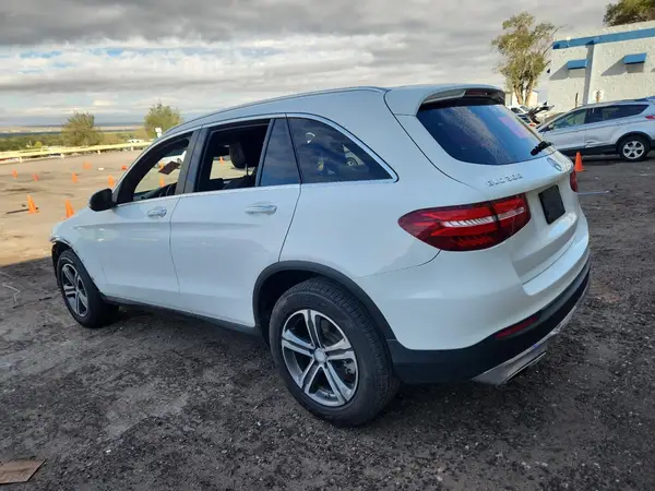 WDC0G4KB1GF022446 2016 MERCEDES-BENZ GLC - Image 2
