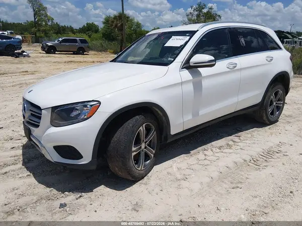 WDC0G4KB1GF025105 2016 MERCEDES-BENZ GLC - Image 2