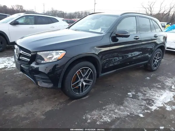 WDC0G4KB1GF029946 2016 MERCEDES-BENZ GLC - Image 2