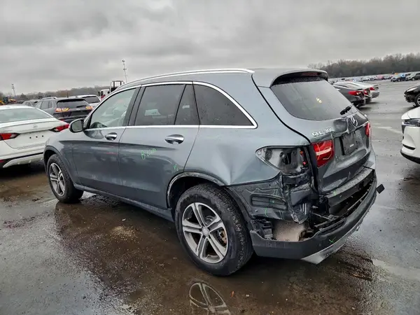 WDC0G4KB1GF038579 2016 MERCEDES-BENZ GLC - Image 2