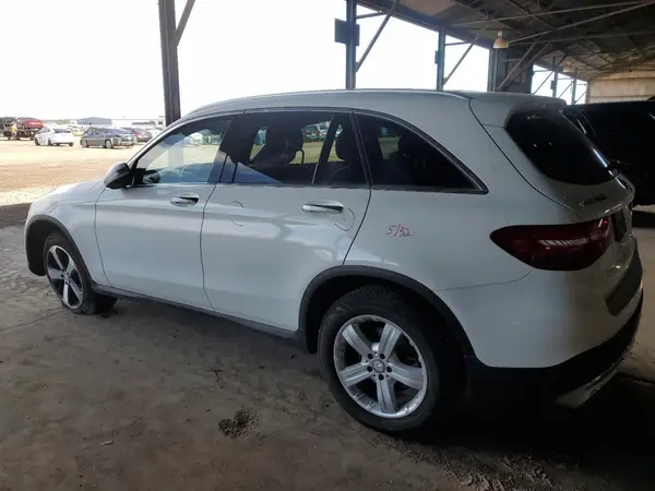 WDC0G4KB1GF042843 2016 MERCEDES-BENZ GLC - Image 2