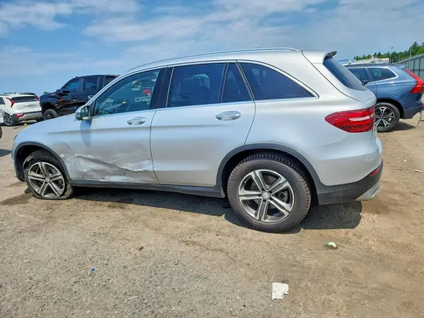 WDC0G4KB1GF061375 2016 MERCEDES-BENZ GLC - Image 2