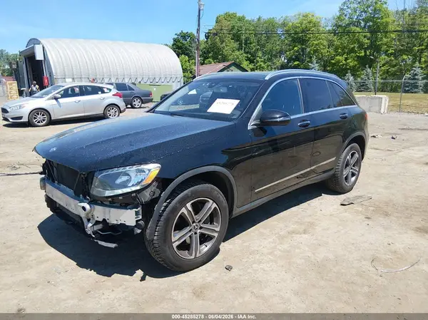 WDC0G4KB1GF061490 2016 MERCEDES-BENZ GLC - Image 2
