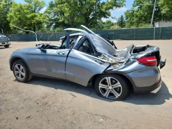 WDC0G4KB1GF090648 2016 MERCEDES-BENZ GLC - Image 2