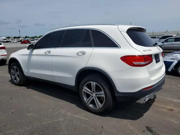 WDC0G4KB1GF100787 2016 MERCEDES-BENZ GLC - Image 2