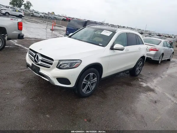 WDC0G4KB1HF147609 2017 MERCEDES-BENZ GLC - Image 2