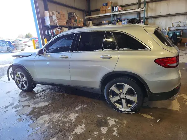 WDC0G4KB1HF181601 2017 MERCEDES-BENZ GLC - Image 2