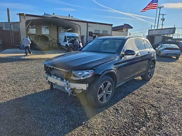 WDC0G4KB1HF201281 2017 MERCEDES-BENZ GLC - Image 1