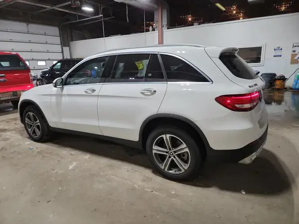 WDC0G4KB1HF215164 2017 MERCEDES-BENZ GLC - Image 2