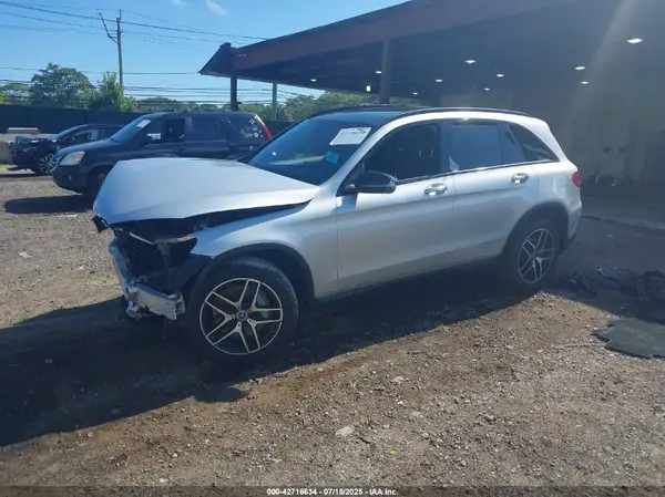 WDC0G4KB1HF219389 2017 MERCEDES-BENZ GLC - Image 2