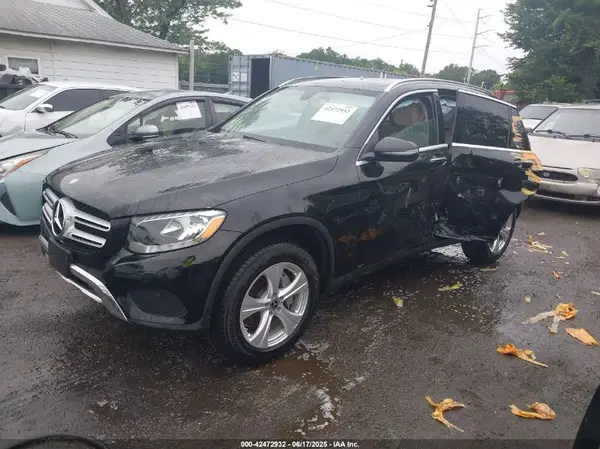 WDC0G4KB1HF220798 2017 MERCEDES-BENZ GLC - Image 2