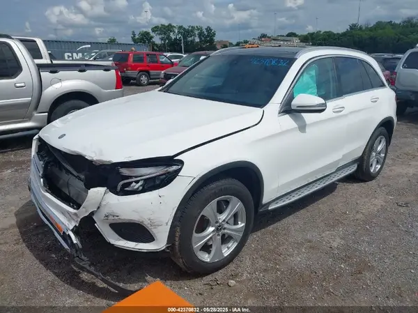 WDC0G4KB1HF221711 2017 MERCEDES-BENZ GLC - Image 2