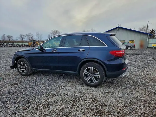 WDC0G4KB1HF226889 2017 MERCEDES-BENZ GLC - Image 2