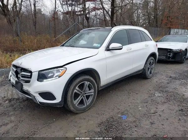 WDC0G4KB1HF259147 2017 MERCEDES-BENZ GLC - Image 2