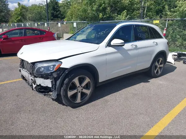 WDC0G4KB1HV000664 2017 MERCEDES-BENZ GLC - Image 2
