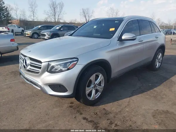 WDC0G4KB1HV005895 2017 MERCEDES-BENZ GLC - Image 2