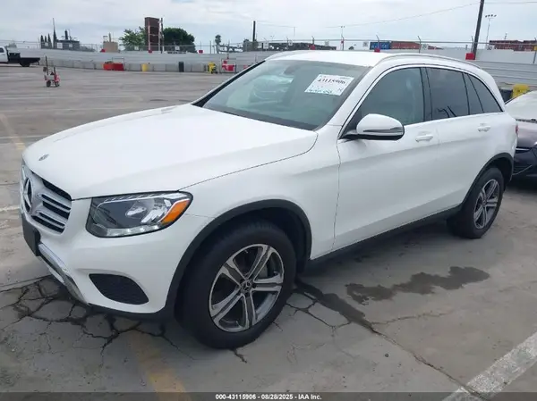 WDC0G4KB1HV008537 2017 MERCEDES-BENZ GLC - Image 2