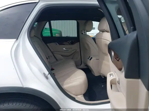 WDC0G4KB1HV008537 2017 MERCEDES-BENZ GLC - Image 8