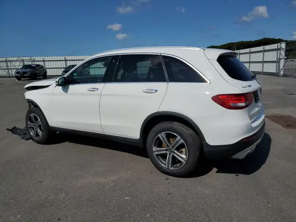 WDC0G4KB1JV021374 2018 MERCEDES-BENZ GLC - Image 2