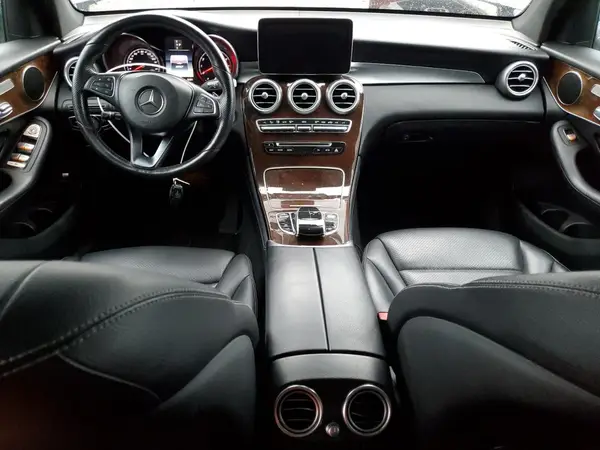 WDC0G4KB1JV029409 2018 MERCEDES-BENZ GLC - Image 8