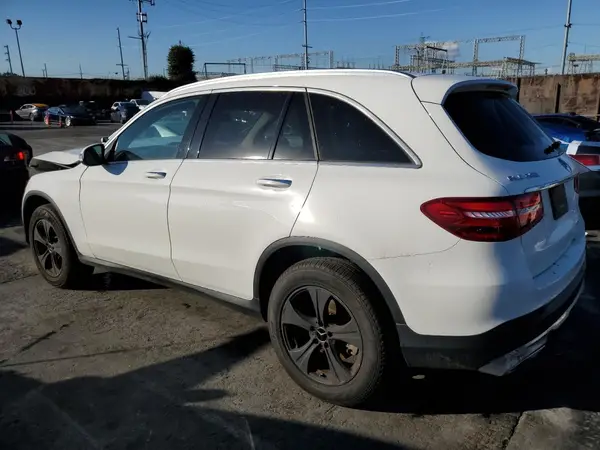 WDC0G4KB1JV073376 2018 MERCEDES-BENZ GLC - Image 2
