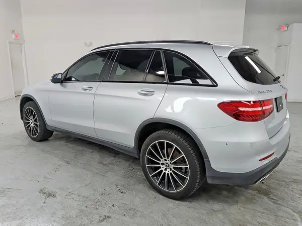 WDC0G4KB1JV087732 2018 MERCEDES-BENZ GLC - Image 2