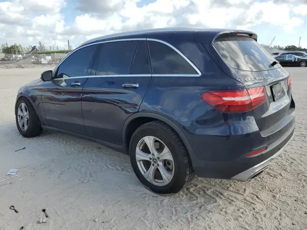 WDC0G4KB1JV101497 2018 MERCEDES-BENZ GLC - Image 2
