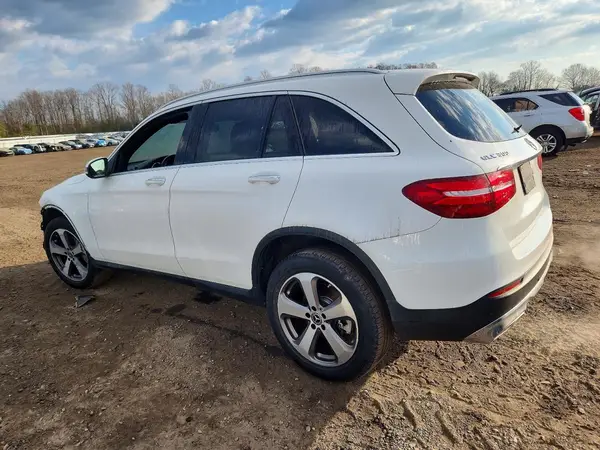 WDC0G4KB1JV102830 2018 MERCEDES-BENZ GLC - Image 2