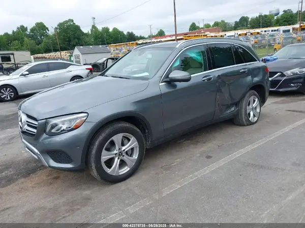 WDC0G4KB1JV103525 2018 MERCEDES-BENZ GLC - Image 2