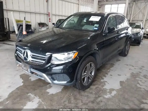 WDC0G4KB1KF559150 2019 MERCEDES-BENZ GLC - Image 2